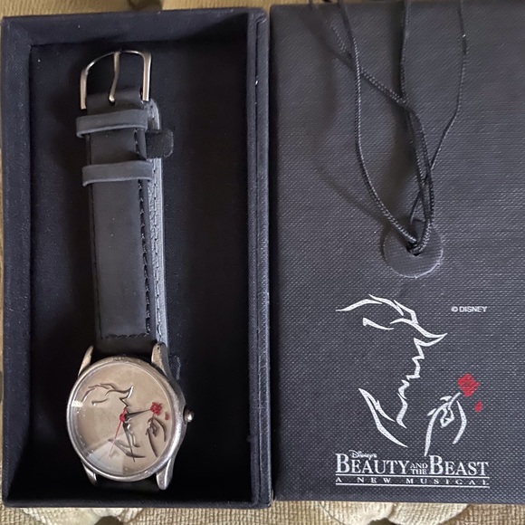 Disney’s Beauty and The Beast Collectors Watch (BNIB) - Picture 3 of 4